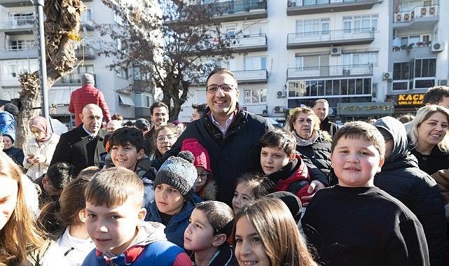Balçova'da Kar Şenliği Coşkusu: Başkan Onur Yiğit Çocuklarla Kar Sevincine Ortak Oldu
