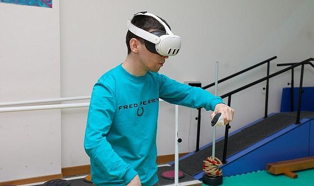 Engelsiz Yaşam Merkezi'nde Fizik Tedaviye Sanal Gerçeklik Desteği