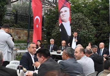 Başkan Erkan Aydın Yenibağlar Mahallesini ziyaret etti