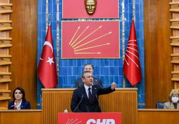 Özgür Özel grup toplantısında konuştu: ‘Bir yılda ev sözü tutulmadı’