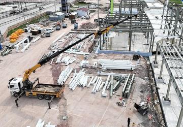 Yapılar yükseliyor, merkez şeklini alıyor