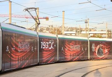 Otobüs ve tramvaylarda Ata'ya saygı