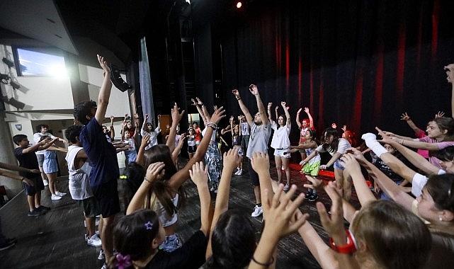 Karşıyaka Belediyesi'nden sanat ve eğlence dolu yaz okulu