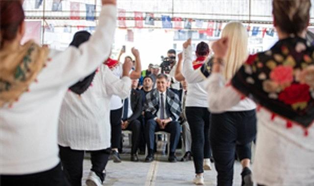 Başkan Tugay, Menemen “Cumhuriyet Her Yerde" kutlamalarına katıldı