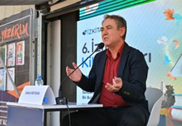 Sinan Meydan İZKİTAP'ta “Adım Adım Cumhuriyet"i anlattı