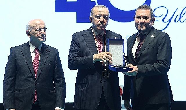 Cumhurbaşkanı Erdoğan'dan Nazım Torbaoğlu'na Vefa Plaketi