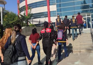 Osmaniye’den Adıyaman’a gelerek hırsızlık yapan 4 şüpheli tutuklandı