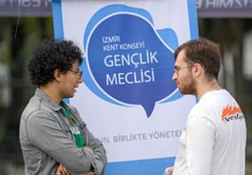 Üniversiteli gençler İzmir'e festivalle “merhaba" dedi