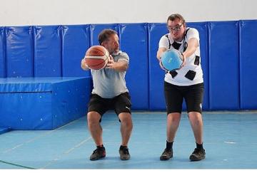 Çeşme Belediyesi'nden özel gereksinimli çocuklara engelsiz spor eğitimleri