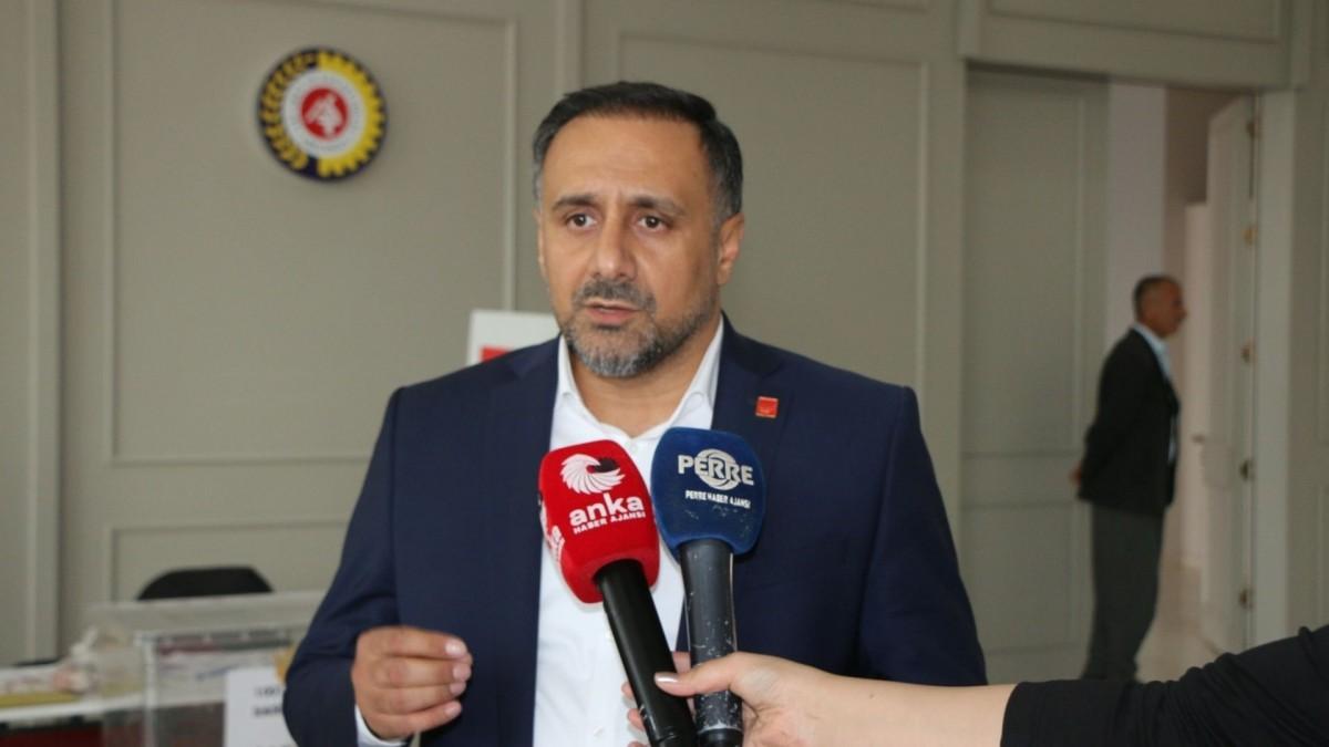 CHP Adıyaman İl Kongresi’nde Engin Doğan güven tazeledi: ‘Bizim tarafımız halkın tarafıdır’ - Videolu Haber CHP Adıyaman İl Kongresi’nde Engin Doğan güven tazeledi: ‘Bizim tarafımız halkın tarafıdır’ - Videolu Haber