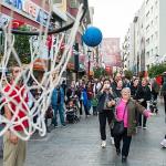 Karşıyaka Çarşısı'nda renkli anlar: Hergele Meydanı'na basketbol potası kuruldu