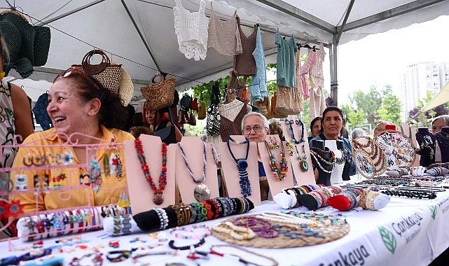 Hüseyin Can Güner Zafer Park'ta Vatandaşlarla Buluştu
