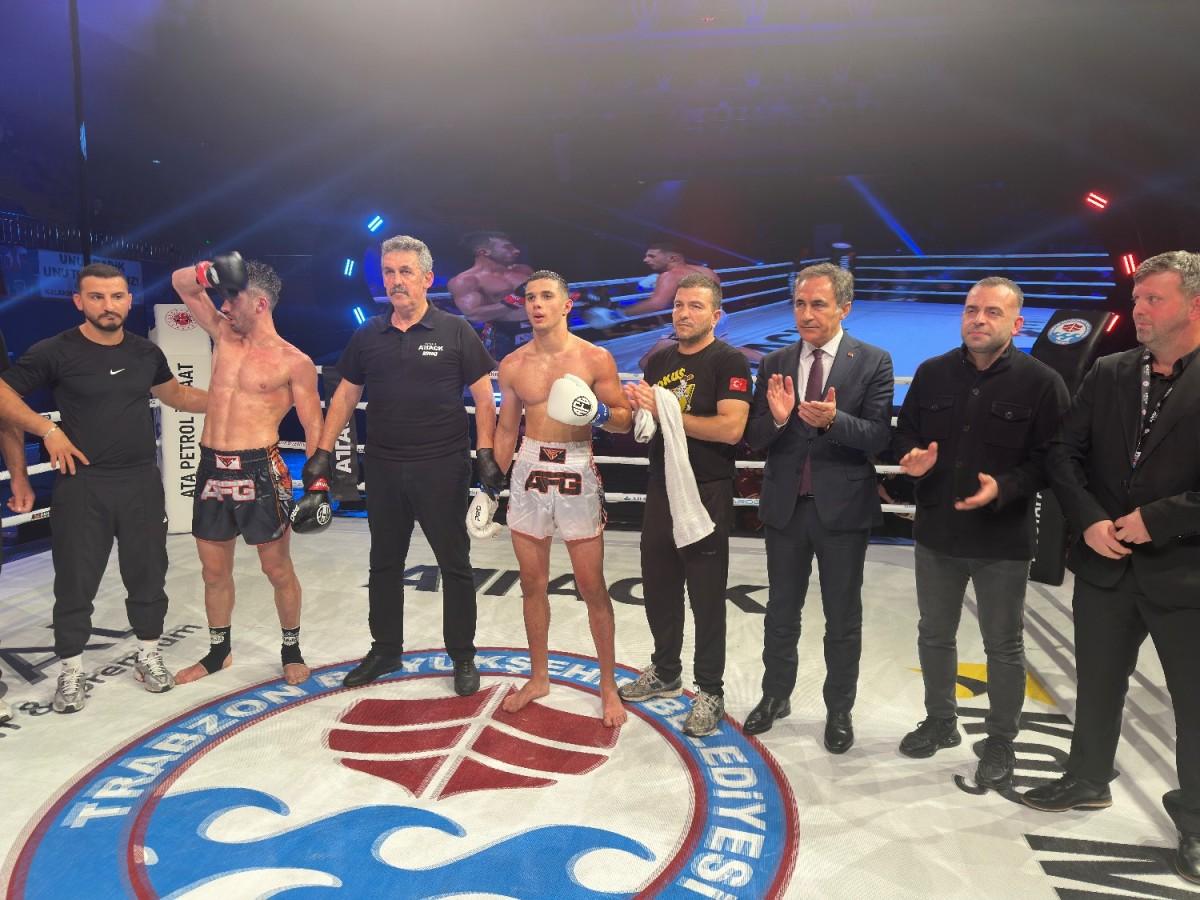 Efsane Antrenör Durmuşoğlu Anısına Duygusal Gece Efsane Antrenör Durmuşoğlu Anısına Duygusal Gece