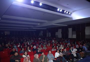 “Komşu Köyün Delisi" Yeni Sezonda Da Kapalı Gişe