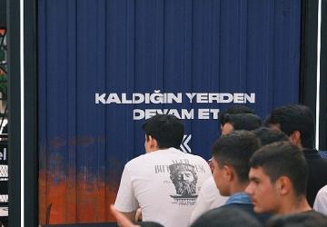 Excalibur'un Gücü RE:PLAY Turnuvasında Oyuncularla Buluştu