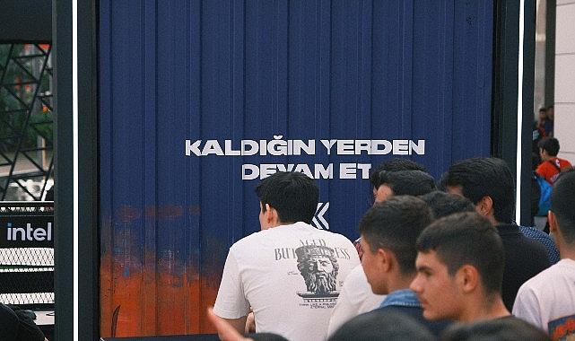 Excalibur'un Gücü RE:PLAY Turnuvasında Oyuncularla Buluştu