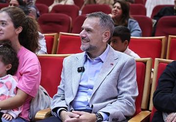 Bayrampaşa Belediyesi'nin çocuk şenliğinde doyasıya eğlence