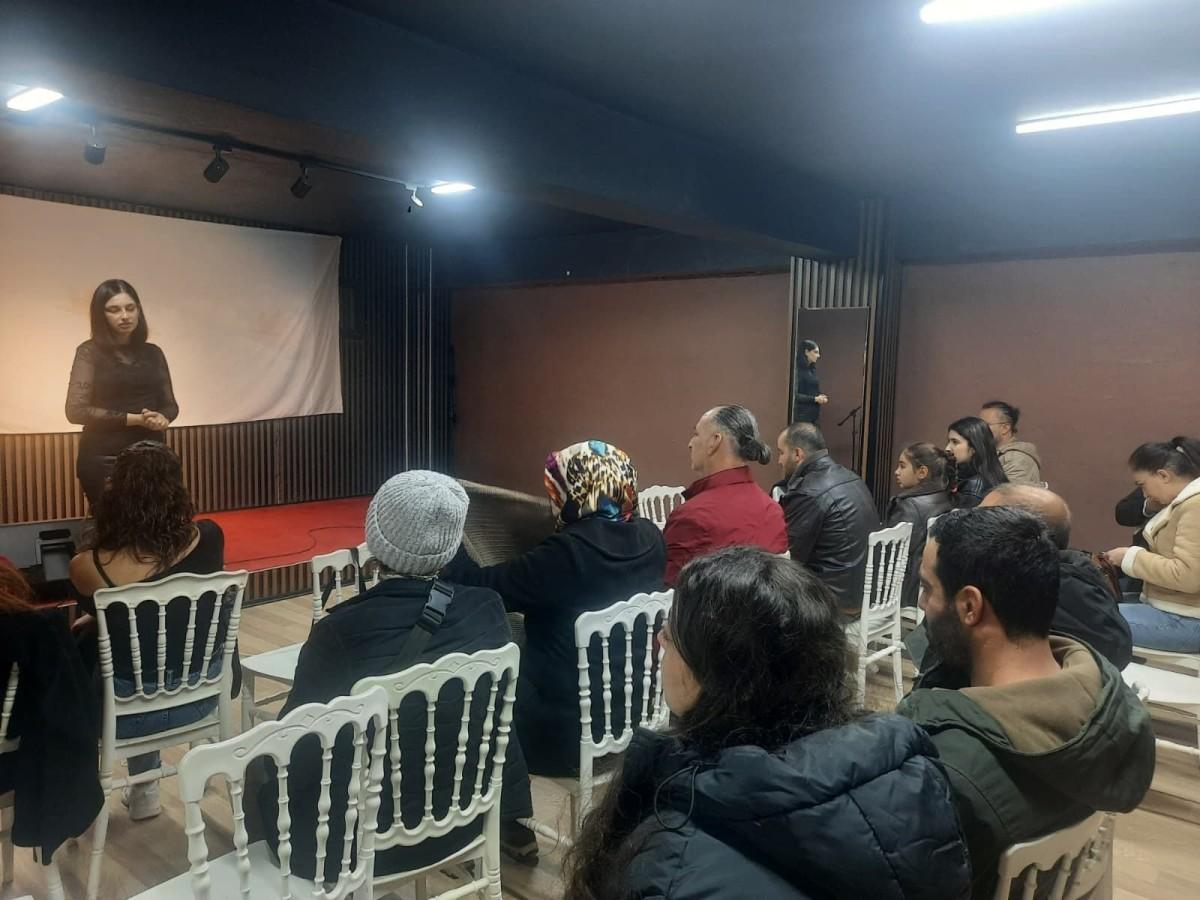 Adıyaman Fotoğraf Topluluğu Derneği'nden fotoğraf sunumu etkinliği