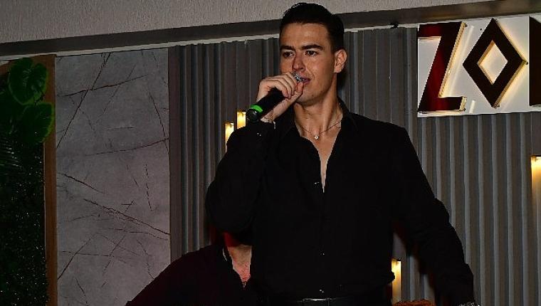 Zorba Taverna'da Sirtaki Coşkusu! George Klontzas İstanbul'u Salladı