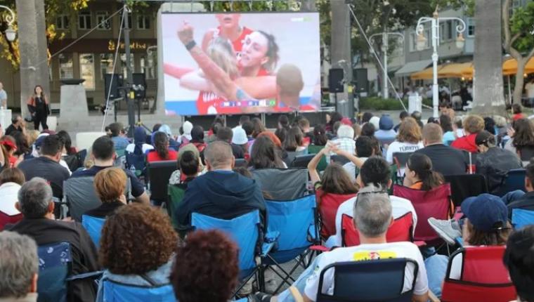 Mudanya’dan Filenin Sultanları’na Coşkulu Dev Destek