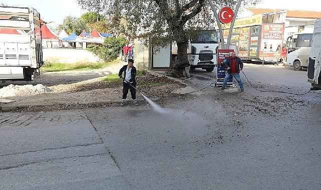 Menderes'te Caddeler Tertemiz
