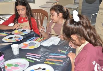 Üretici Memnun, Tüketici Memnun: Üretici Pazarı Efes Tarlası Yaşam Köyü'nde bereketiyle devam ediyor