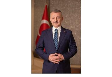 Büyükakın, öğretmen ve öğrencileri tebrik etti