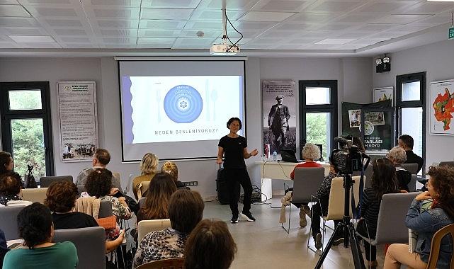 Temiz Gıdalarla Sağlıklı Yaşam: Efes Tarlası Yaşam Köyü'nde Fonksiyonel Beslenme Söyleşisi