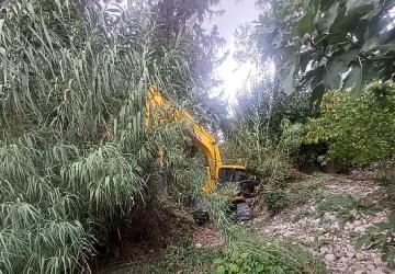 Kemer'de dere temizliği çalışmaları