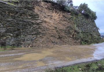 İzmir Büyükşehir Belediyesi ekiplerinden altyapı alanlarında hızlı müdahale