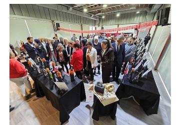 Kahraman Türk Kadınları Gölcük'te Sanatla buluştu