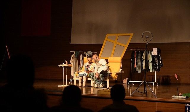 “Parça Tesirli Pazarlar" Tiyatroseverlerle Buluştu