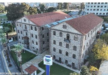 İzmir'in Meslek Fabrikası iş, aş, umut üretiyor