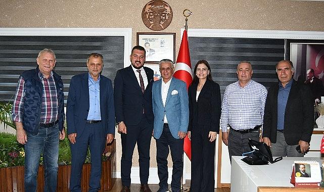 Korkuteli Belediye Başkanı'ndan Başkan Topaloğlu'na ziyaret Korkuteli Belediye Başkanı'ndan Başkan Topaloğlu'na ziyaret
