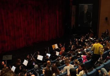 “Fosforlu Cevriye" Bahçelievler'de Göz Kamaştırdı