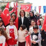 Maltepe'nin Cumhuriyet Meydanı'nda 23 Nisan coşkusu