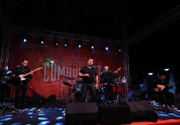 Efes Selçuk'ta 29 Ekim Gururu: Cumhuriyet Coşkusu Meydanlara Taştı