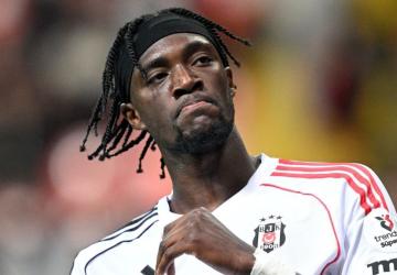 Aston Villa ve Beşiktaş, Abraham transferinde görüşüyor