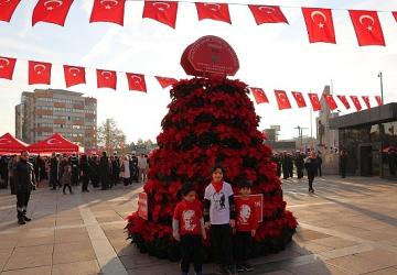 Büyükşehir'den 10 Kasım'a özel 1087 Atatürk çiçeği