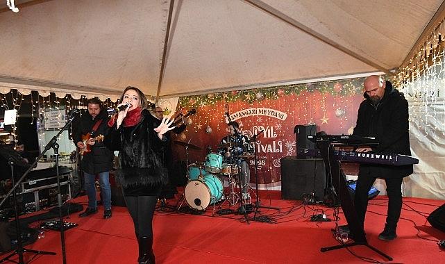 Yeni Yıl Festivali'nde Şarkılar Bursalıların İçini Isıttı