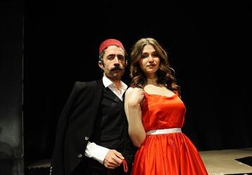 Karşıyaka Belediye Tiyatrosu'ndan iki yeni oyun