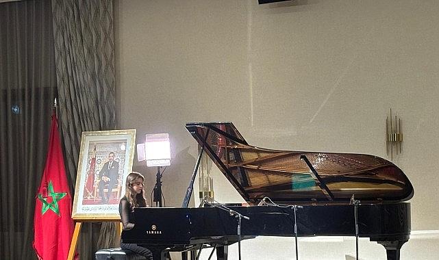 Piyanonun Genç İncisi Ayşe Nil, Uluslararası Başarısıyla Narlıdere'yi Gururlandırdı