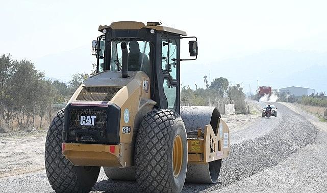Büyükşehir Turgutlu'da 10 Kilometrelik Sathi Kaplama Çalışmasını Tamamladı