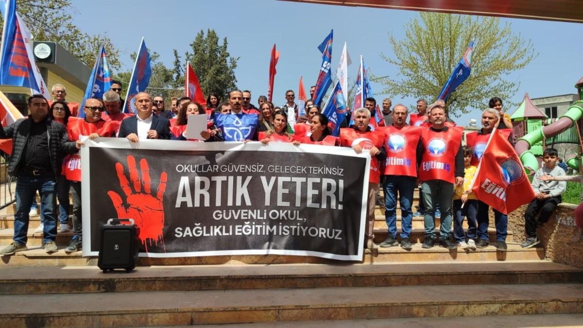Eğitim-İş Adıyaman Şubesi’nden Siverek’teki saldırıya tepki: ‘Okullar güvensiz hale getirildi’ - Videolu Haber