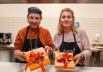 Gönüllü ellerden lösemili çocuklara tatlı hediye