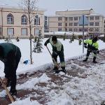 Yaya Güvenliği İçin Kar Küreme ve Tuzlama Seferberliği Devam Ediyor