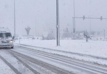 Kar ve Sis Besni’de Ulaşımı Olumsuz Etkiledi!