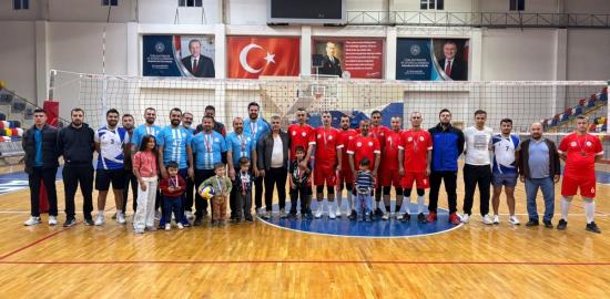 Adıyaman İl Millî Eğitim Müdürlüğü Voleybol Takımı il birincisi oldu