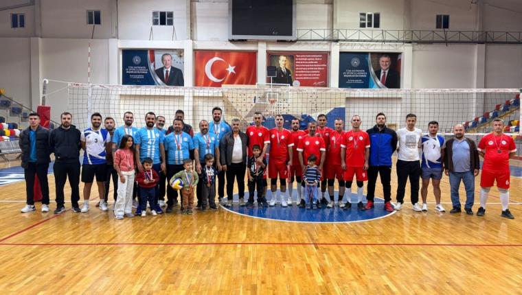 Adıyaman İl Millî Eğitim Müdürlüğü Voleybol Takımı il birincisi oldu