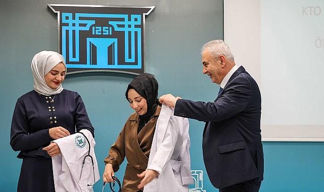 Geleceğin Hekimi Tıp Fakültesi 1. Sınıf Öğrencileri Beyaz Önlüklerini Giydi